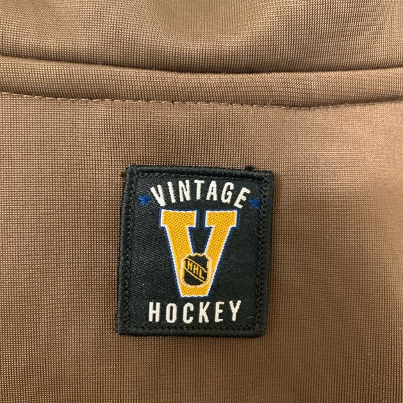 Vintage line Boston Bruins zip up jacket - Picture 2 of 9